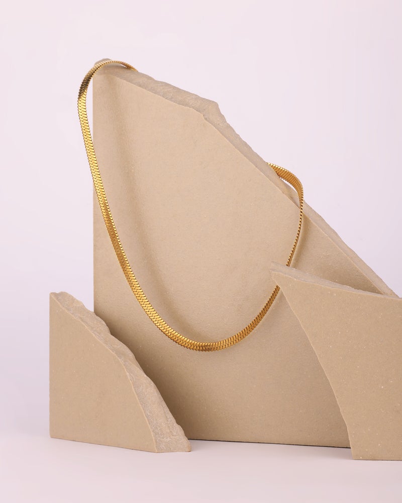 TAAHIRA 18kt G.P Herringbone Necklace - Image 2